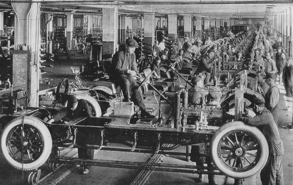 Factory workers in 1923!