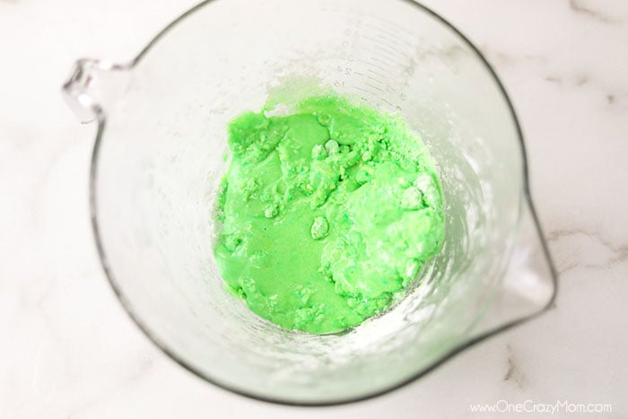 Jello Slime is so cool to make and you only need 3 ingredients. Make edible jello slime today for a super fun activity with the kids that is really simple.