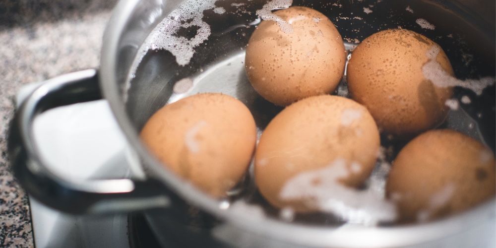 Eggs boiling