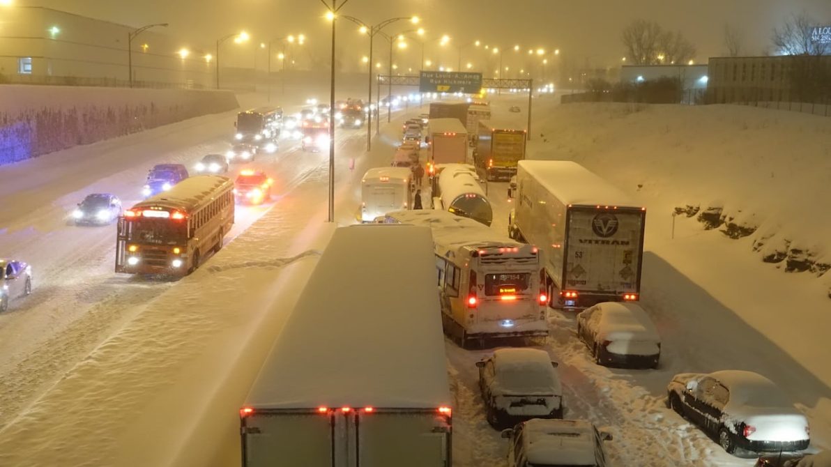 What To Do If You’re Trapped In Your Car During A Snowstorm | 107.5 Kool FM