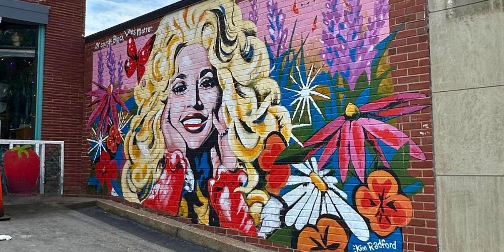 Dolly Parton Mural in Nashville
